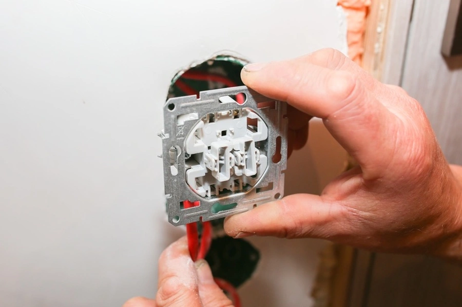 Signs You Need A Professional For Switch Repair Handyman Services in Kapolei, HI